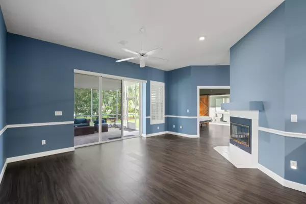 Port Saint Lucie, FL 34986,582 NW Montevina DR