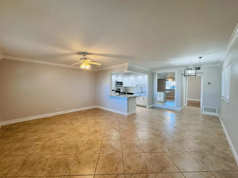 602 Saxony M, Delray Beach, FL 33446