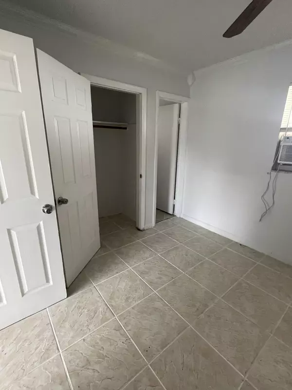 Lake Worth Beach, FL 33460,531 S C ST 4