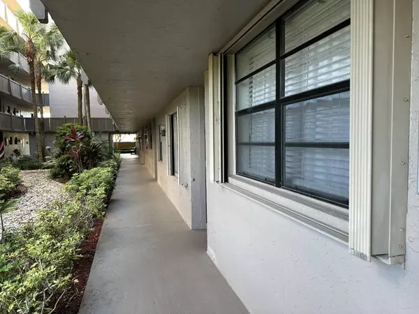 Pembroke Pines, FL 33026,1101 Colony Point CIR 108