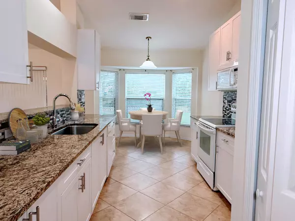 Port Saint Lucie, FL 34953,2348 SW Pamona ST