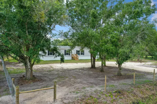 Okeechobee, FL 34972,17018 260th ST