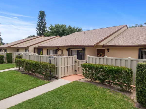 West Palm Beach, FL 33409,1018 Green Pine BLVD D