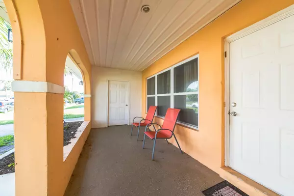 Port Saint Lucie, FL 34983,566 NW Conover ST
