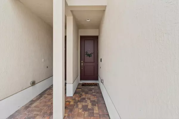 Royal Palm Beach, FL 33411,12041 Park Central