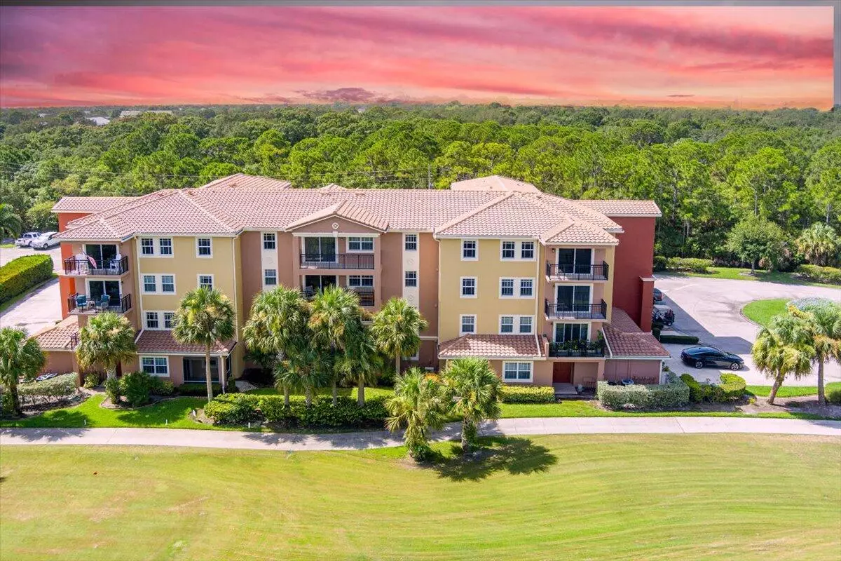 Fort Pierce, FL 34982,4190 Gator Greens Way Ph-2