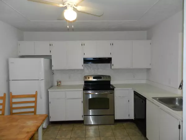 Royal Palm Beach, FL 33411,1110 Lakeview Dr East