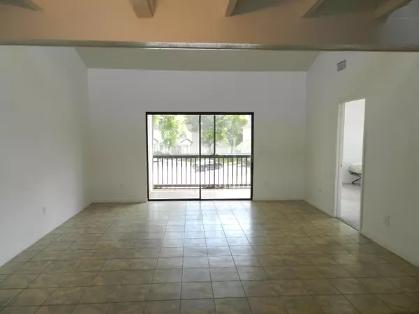 Royal Palm Beach, FL 33411,1110 Lakeview Dr East