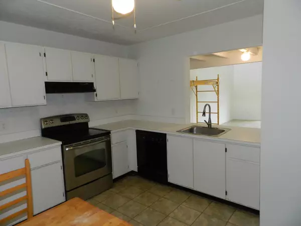 Royal Palm Beach, FL 33411,1110 Lakeview Dr East