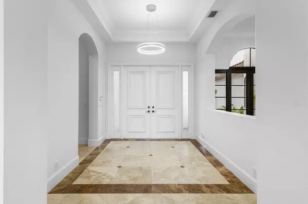 Boca Raton, FL 33496,17662 Circle Pond CT