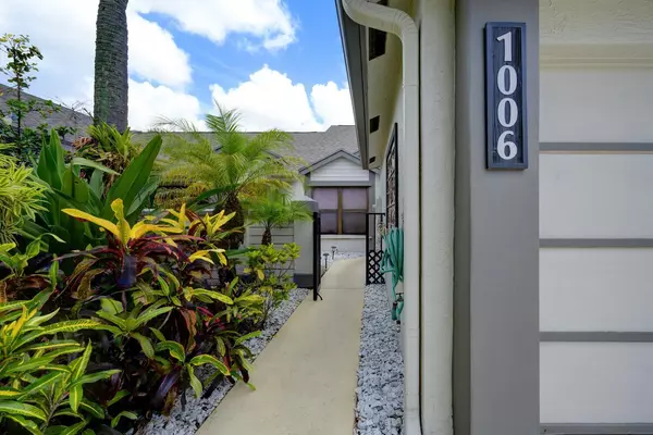 Greenacres, FL 33413,1006 Landings BLVD