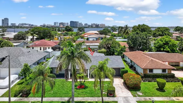 West Palm Beach, FL 33401,600 S Mangonia CIR