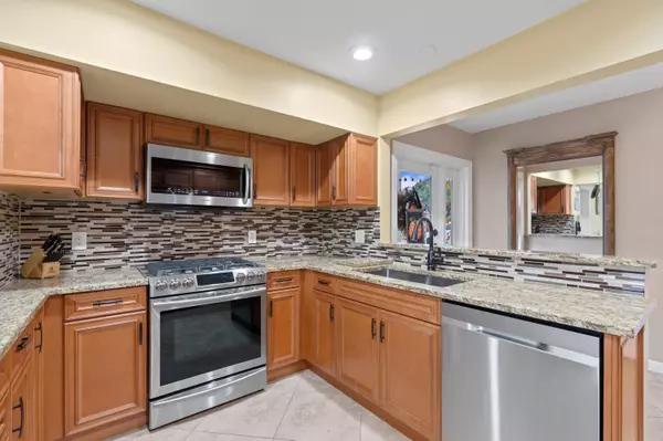 North Palm Beach, FL 33408,504 Gulf RD