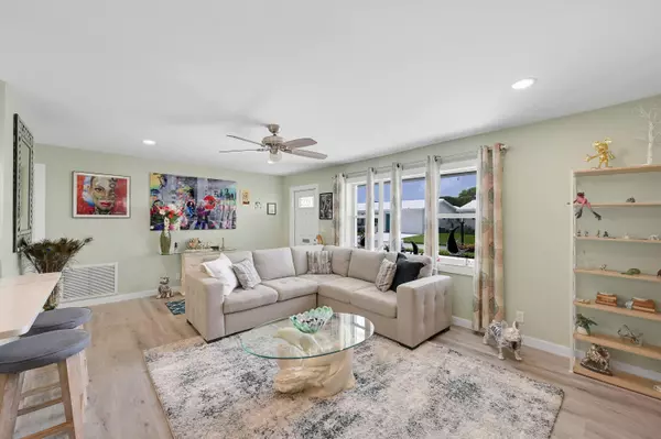 Boynton Beach, FL 33426,2087 SW 12th AVE