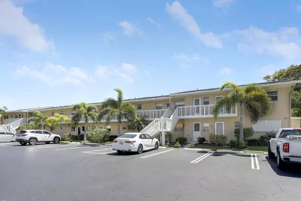 2132 NE 1st WAY 204, Boynton Beach, FL 33435