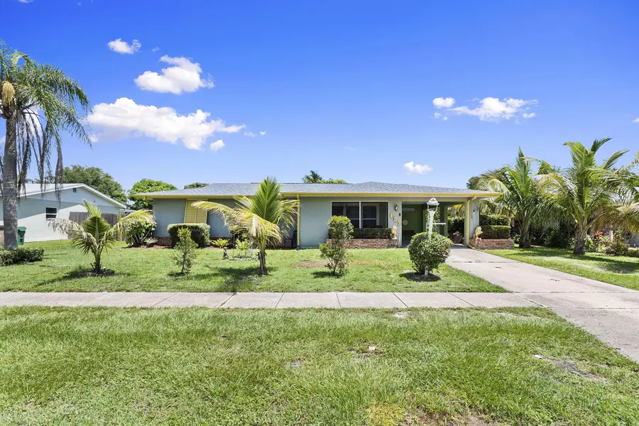 127 NE Penlynn AVE, Port Saint Lucie, FL 34983