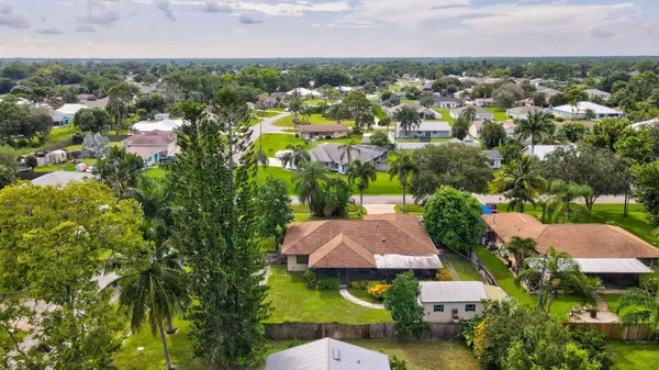 Port Saint Lucie, FL 34983,501 NW Colonial ST