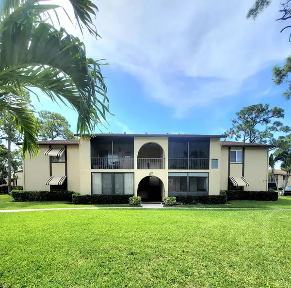 Greenacres, FL 33463,217 Pine Hov CIR A-1