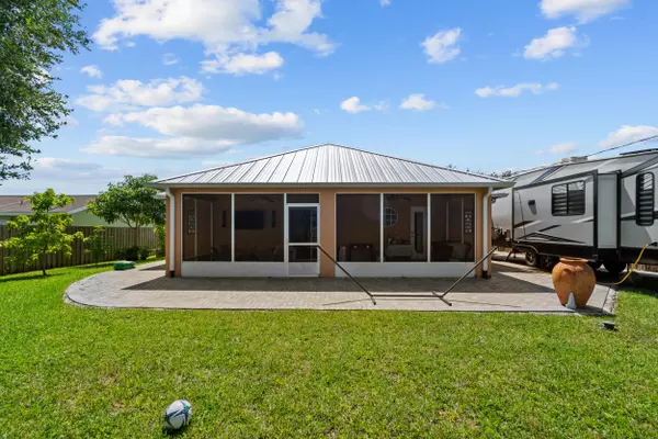 Port Saint Lucie, FL 34983,237 NW Bayshore BLVD