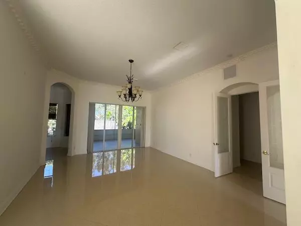 Port Saint Lucie, FL 34983,368 NW Bayshore BLVD