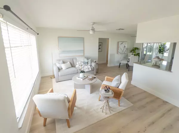 Boynton Beach, FL 33426,1004 SW 3rd AVE