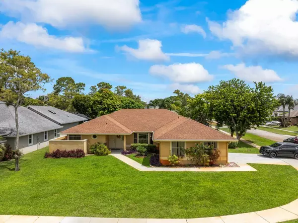 Wellington, FL 33414,13679 Callington DR