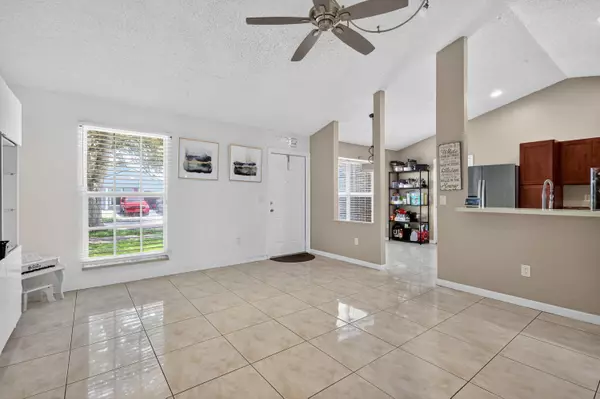 Pembroke Pines, FL 33025,8681 SW 15th ST