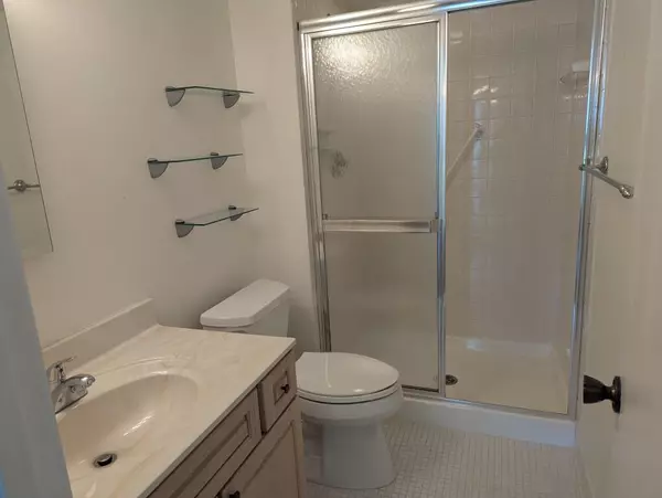 Jensen Beach, FL 34957,1600 NE Dixie HWY 10-101
