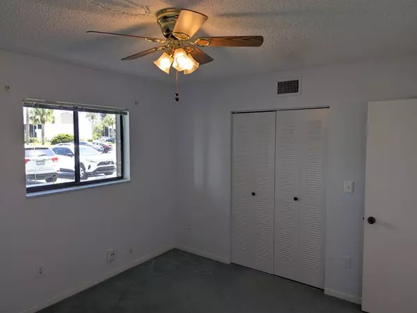 Jensen Beach, FL 34957,1600 NE Dixie HWY 10-101
