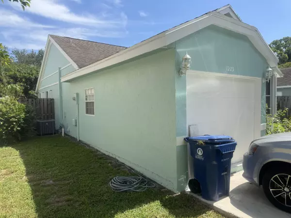 Jupiter, FL 33458,1223 Ute ST