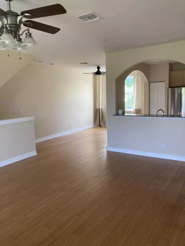 Delray Beach, FL 33444,306 NW 1st ST 306