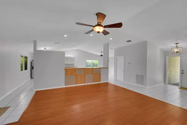 Wellington, FL 33414,1800 Primrose LN