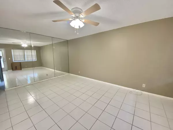 West Palm Beach, FL 33417,57 Dorchester C