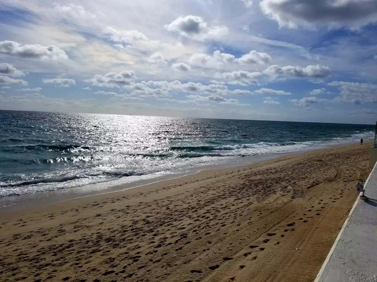 South Palm Beach, FL 33480,3570 S Ocean 807 BLVD 807