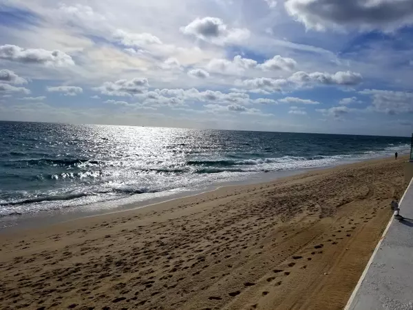 3570 S Ocean 807 BLVD 807, South Palm Beach, FL 33480