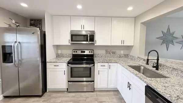 Jensen Beach, FL 34957,7370 S Ocean DR 115