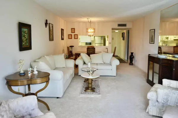 Lake Worth, FL 33467,3154 Via Poinciana 412