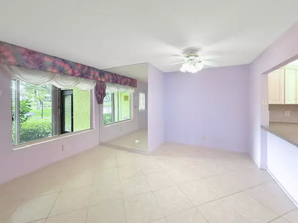 Greenacres, FL 33463,211 Pine Hov CIR B-1