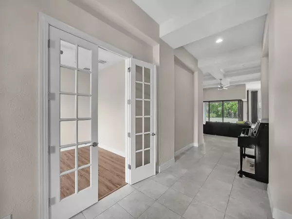 Palm City, FL 34990,724 SW Sea Green ST