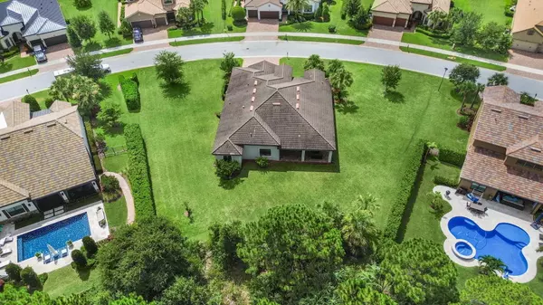 724 SW Sea Green ST, Palm City, FL 34990