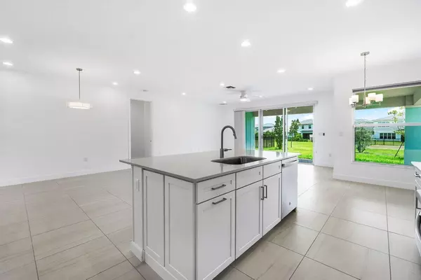 Loxahatchee, FL 33470,1375 Harvester XING