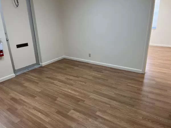 West Palm Beach, FL 33405,6000 Georgia AVE 1