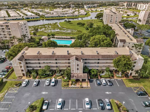 Delray Beach, FL 33446,7286 Huntington LN 301