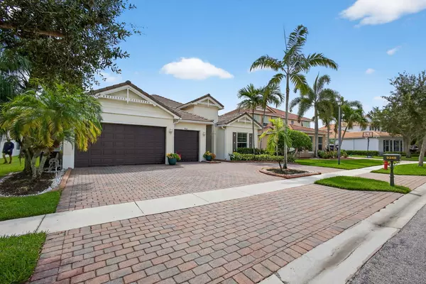 West Palm Beach, FL 33411,9248 Madewood CT