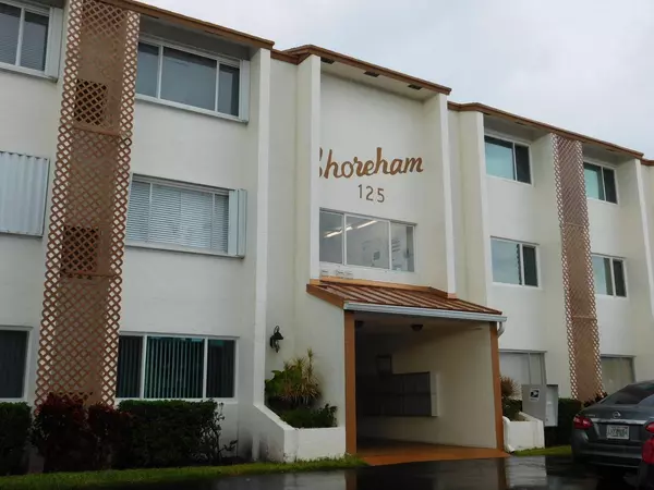 North Palm Beach, FL 33408,125 Shore CT 203b