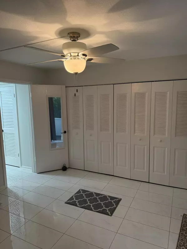 Deerfield Beach, FL 33442,373 Durham L CIR