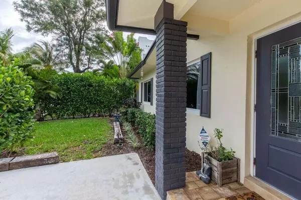Lake Worth Beach, FL 33460,327 Dartmouth Drive DR