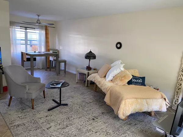 Lantana, FL 33462,219 Lakeview 102 AVE 102