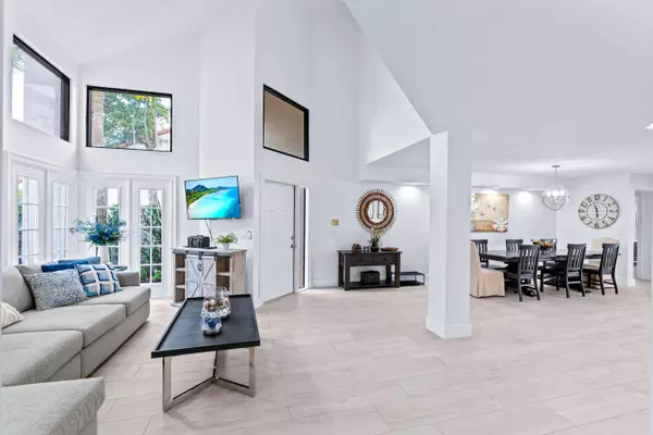 2442 Windsor Way CT, Wellington, FL 33414