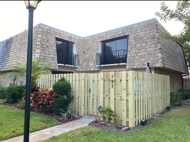 197 Lake Arbor DR, Palm Springs, FL 33461